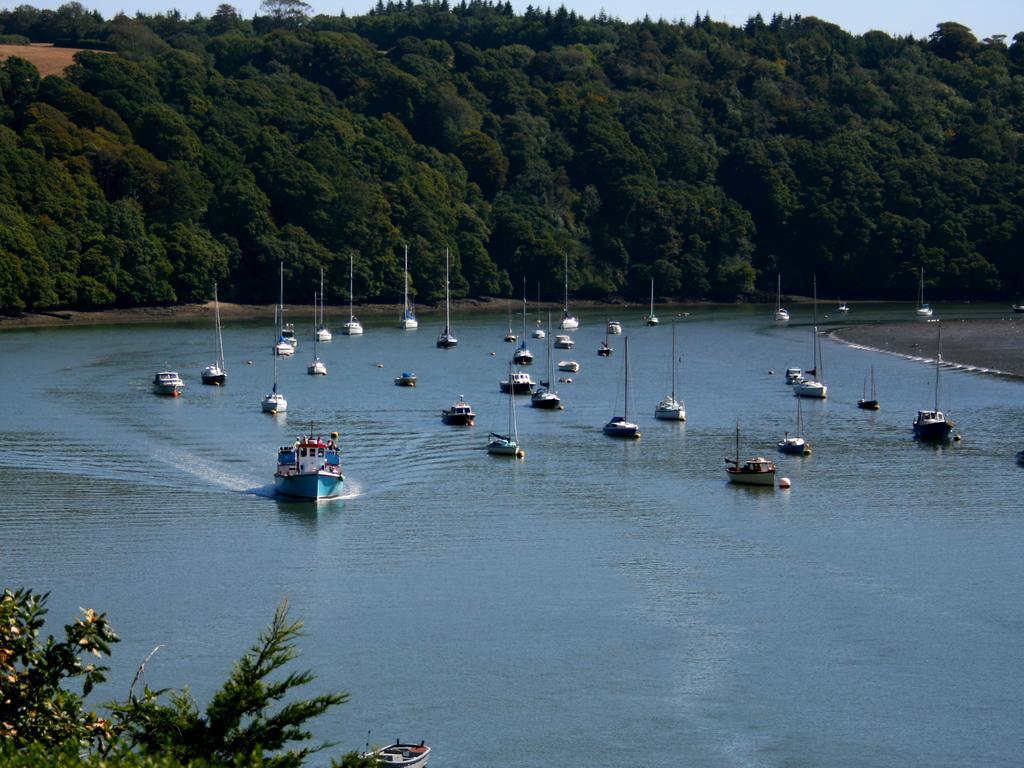 Waterside Holiday Cottages 特鲁罗 外观 照片
